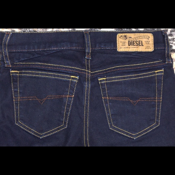 DIESEL NWOT GETLEGG SLIM SKINNY JEANS Size 24βWX32βL - Picture 4 of 12